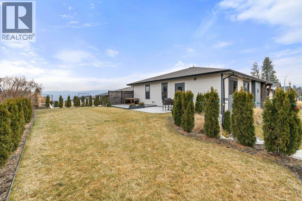 714 Lake Court, West Kelowna