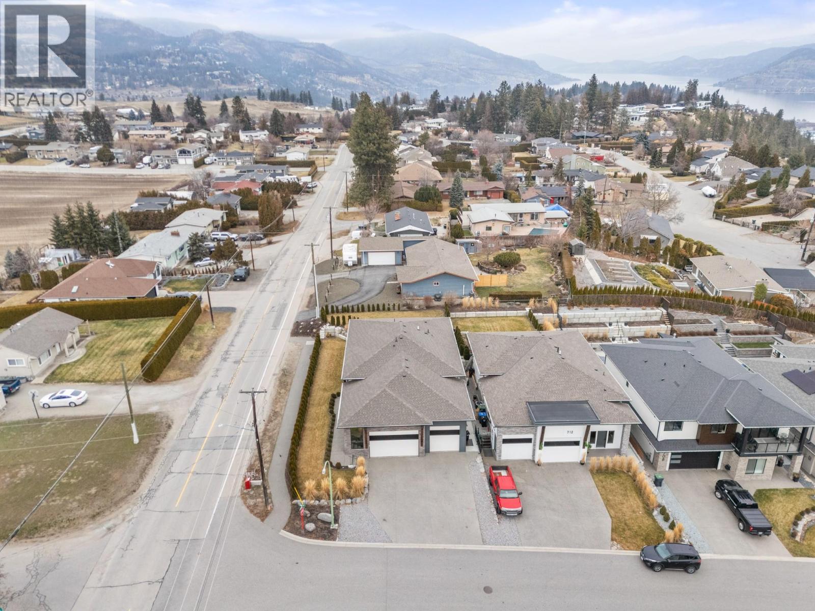 714 Lake Court, West Kelowna