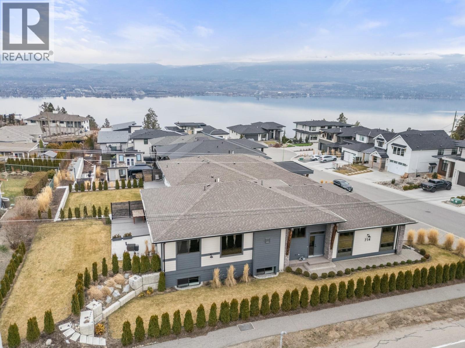 714 Lake Court, West Kelowna