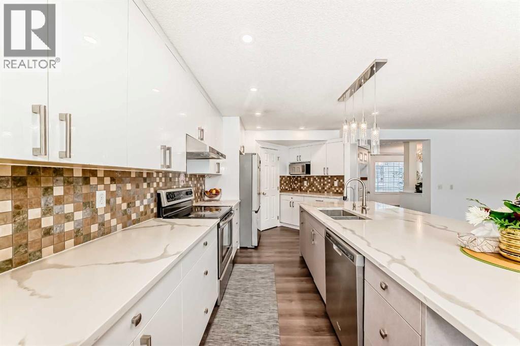 Single Family House for Sale in  Millrise Square SW Millrise Calgary 