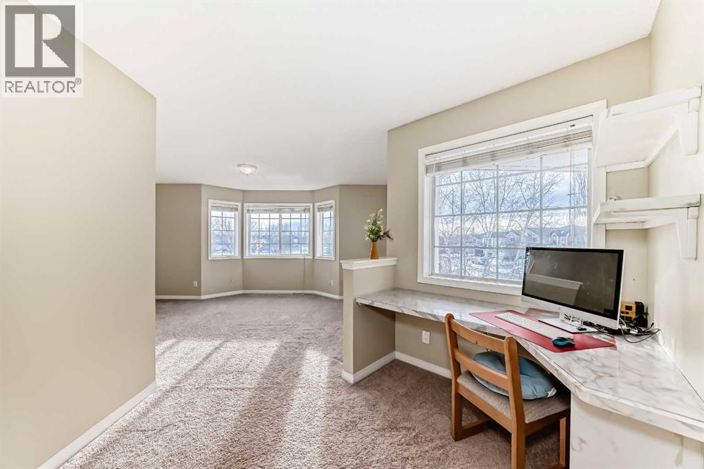 Single Family House for Sale in  Millrise Square SW Millrise Calgary 