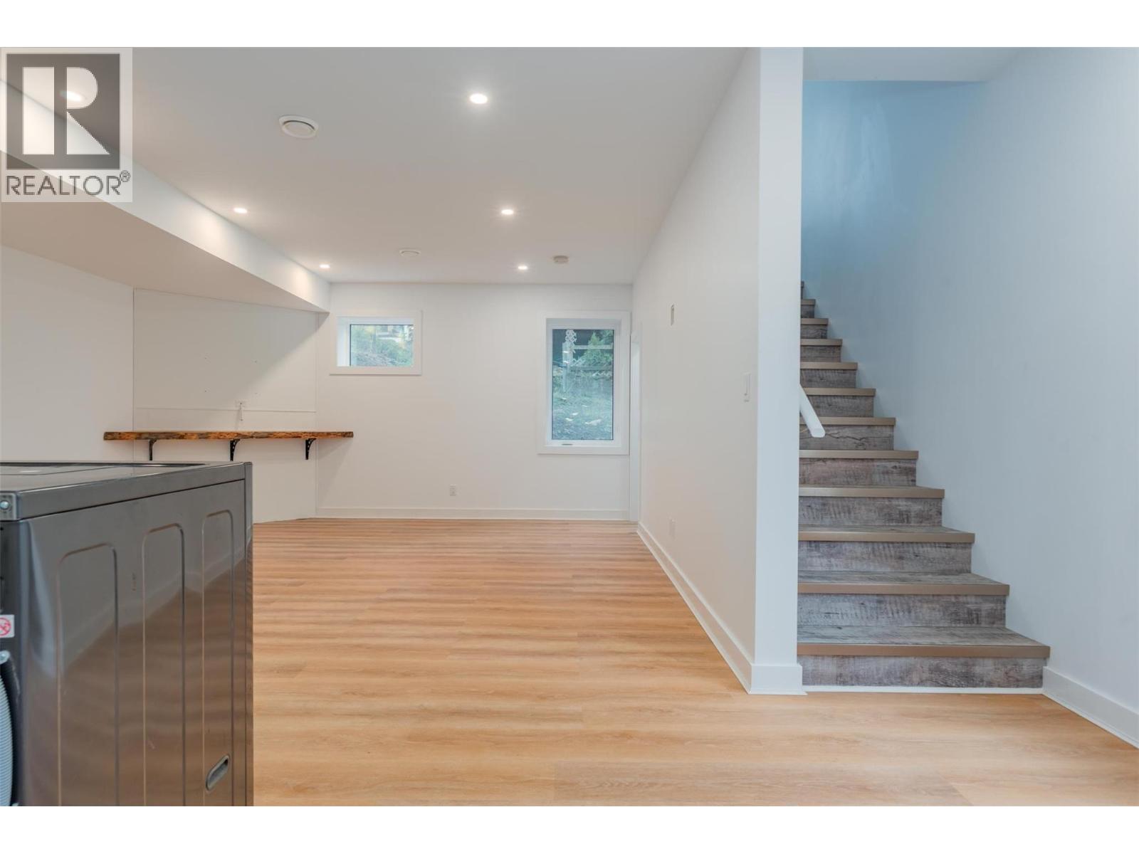 2690 Monte Christo Street, Rossland