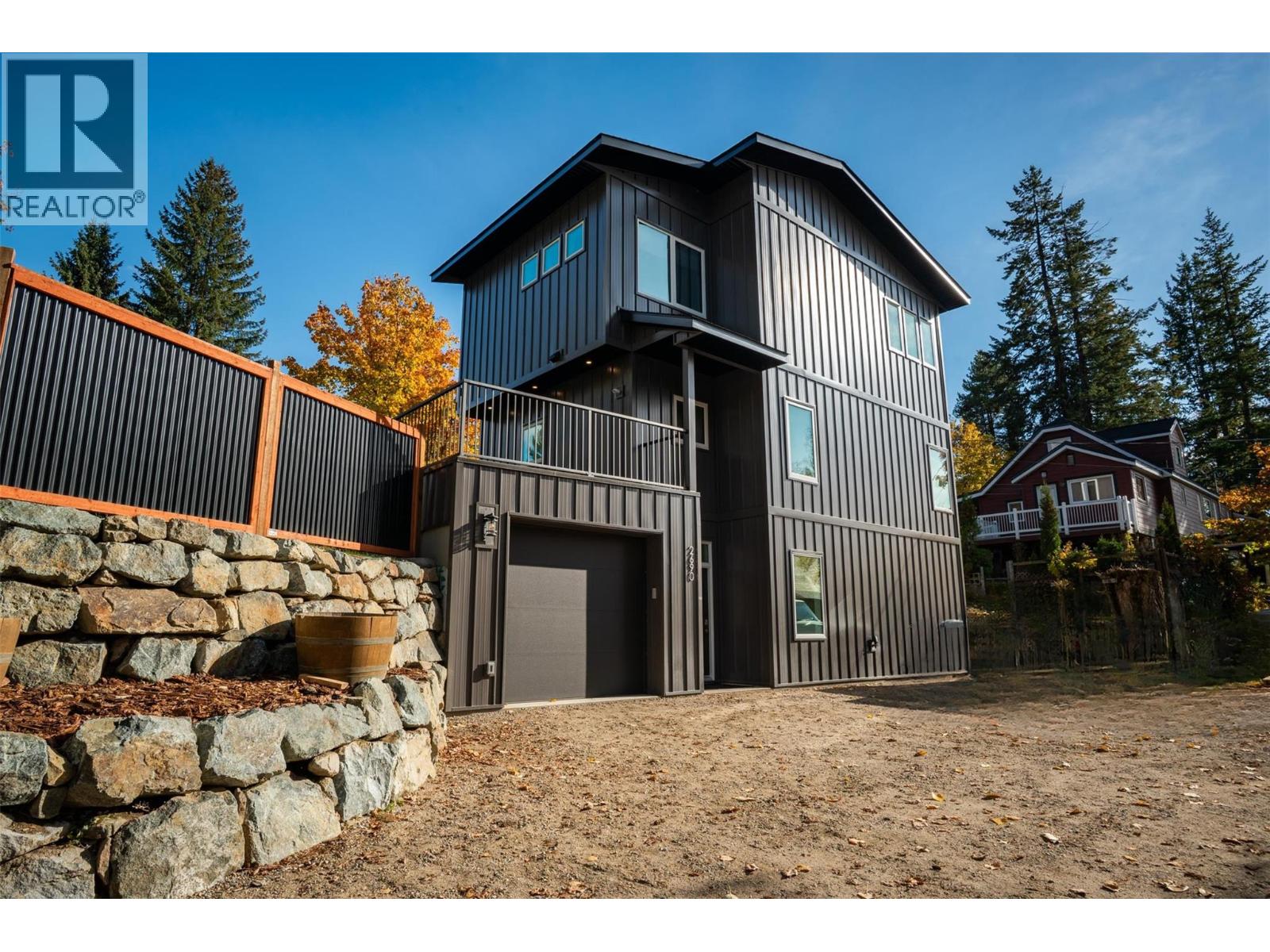 2690 Monte Christo Street, Rossland