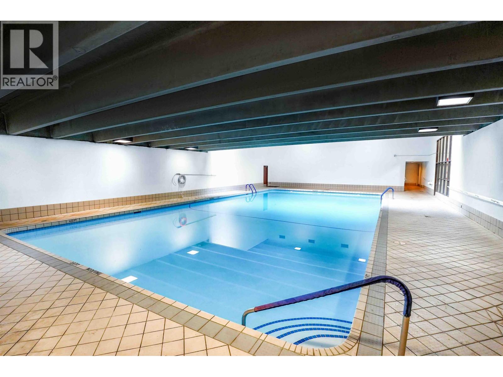 306 2020 FULLERTON AVENUE, North Vancouver