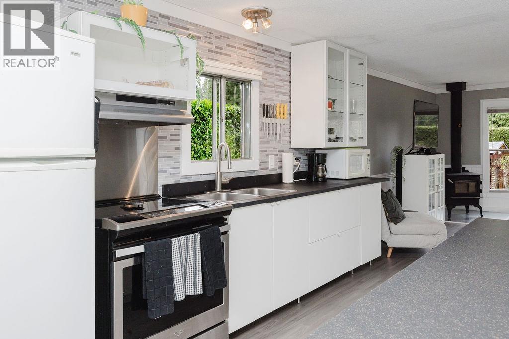 3366 RICHARDS ROAD - Photo 5 of 31, Roberts Creek, British Columbia