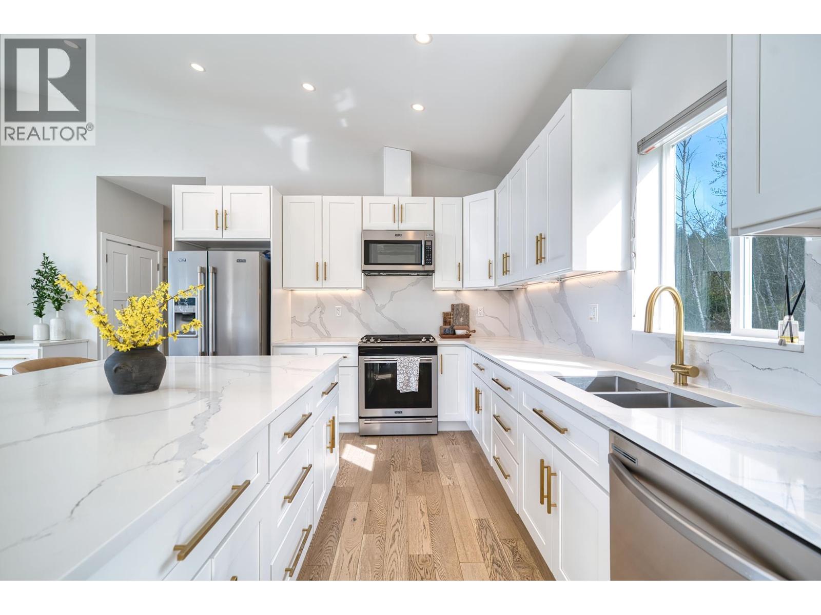 6315 RIMROCK ROAD, Sechelt