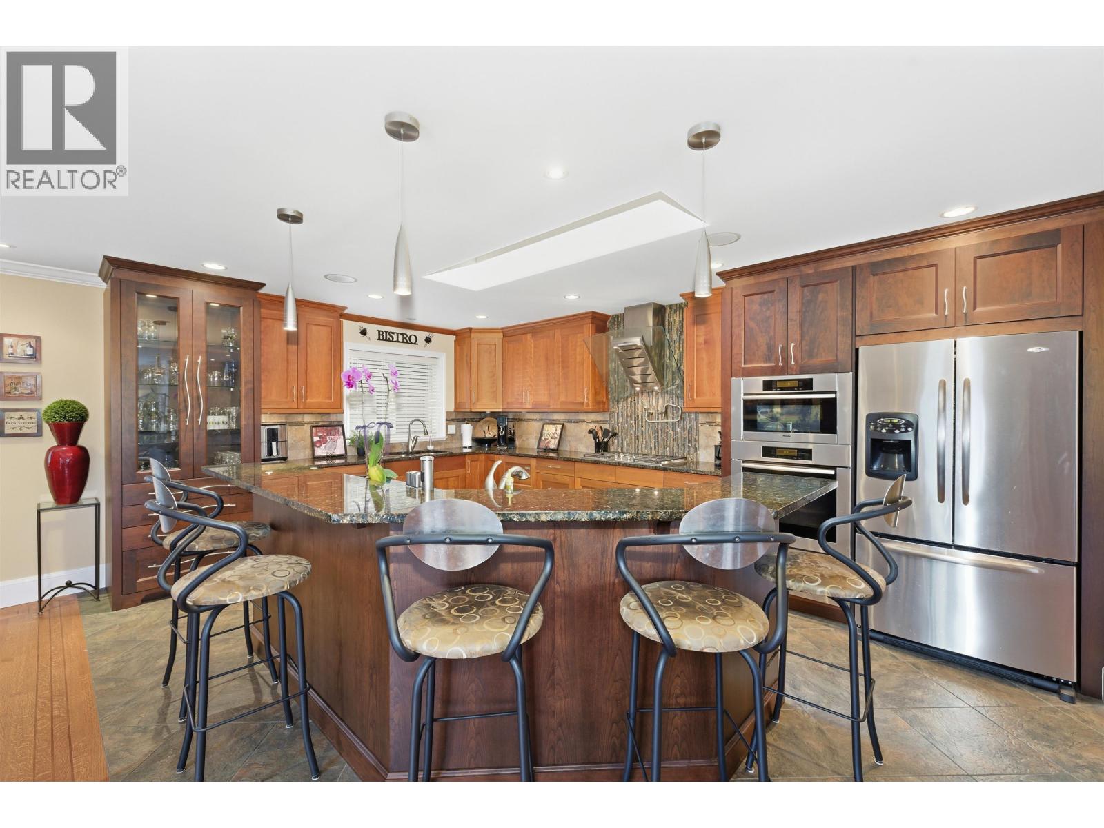 10600 SWINTON Crescent, Richmond