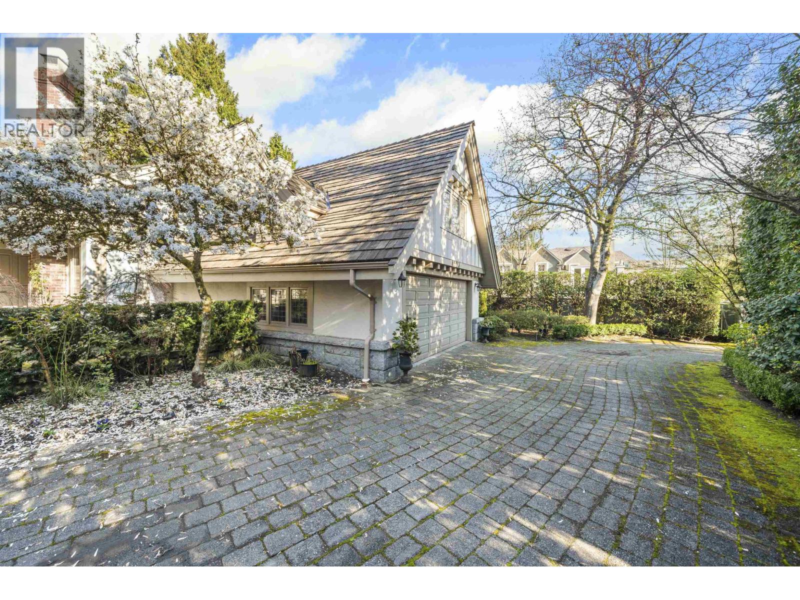 1323 THE CRESCENT, Vancouver