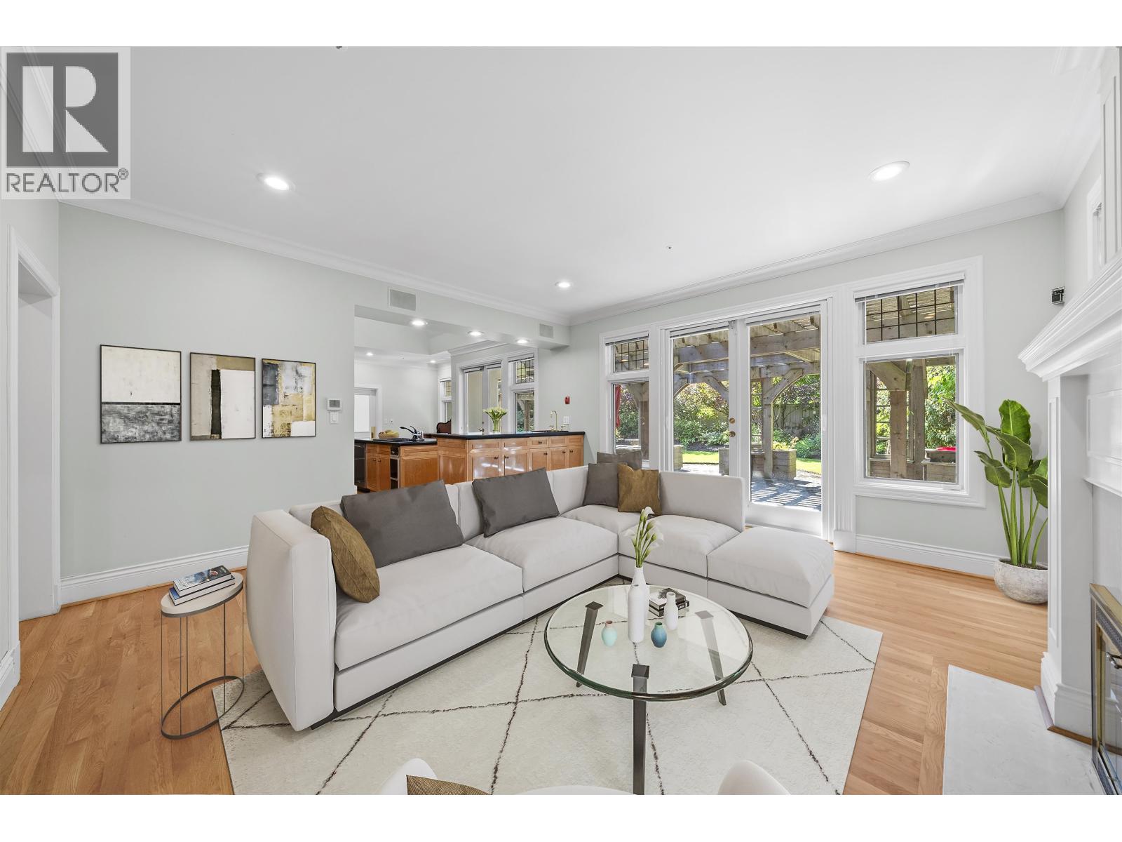 1323 THE CRESCENT, Vancouver