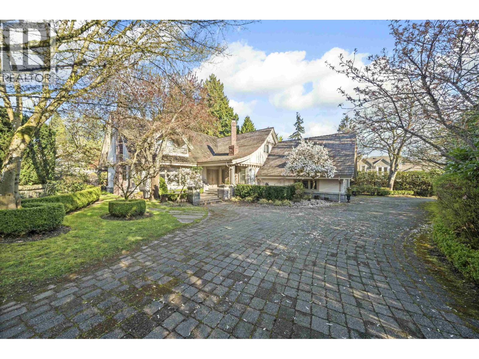 1323 THE CRESCENT, Vancouver