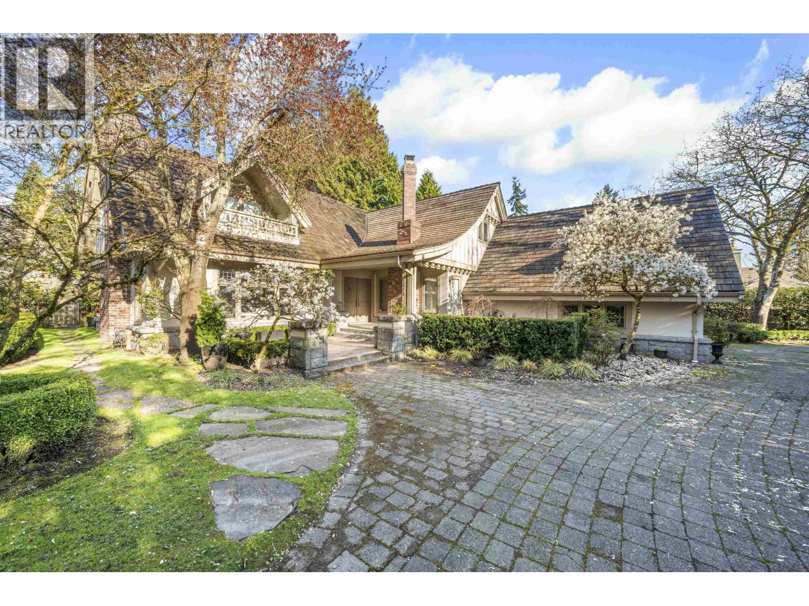 1323 THE CRESCENT, Vancouver