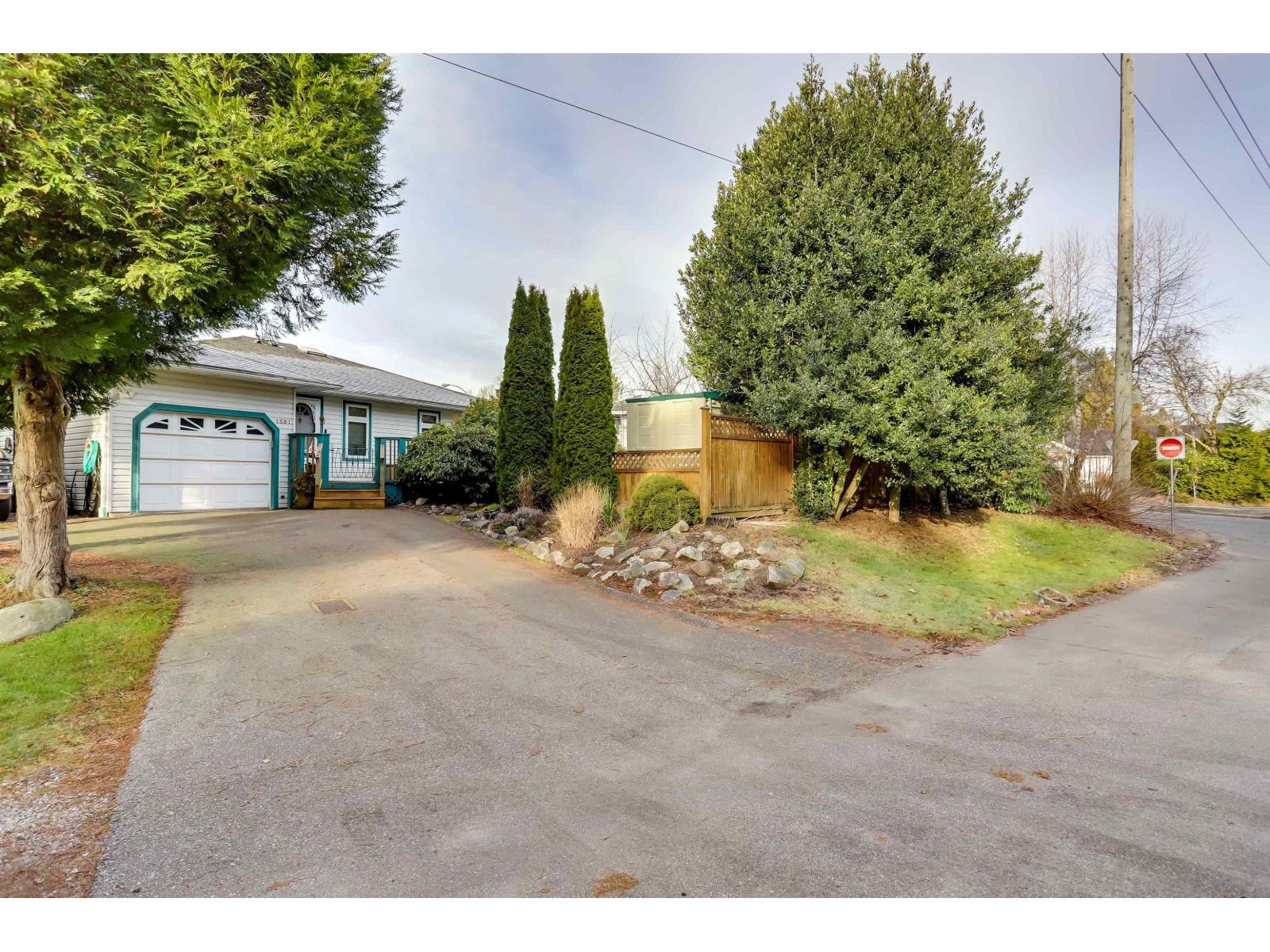 1881 160 STREET - Main photo, Surrey, British Columbia