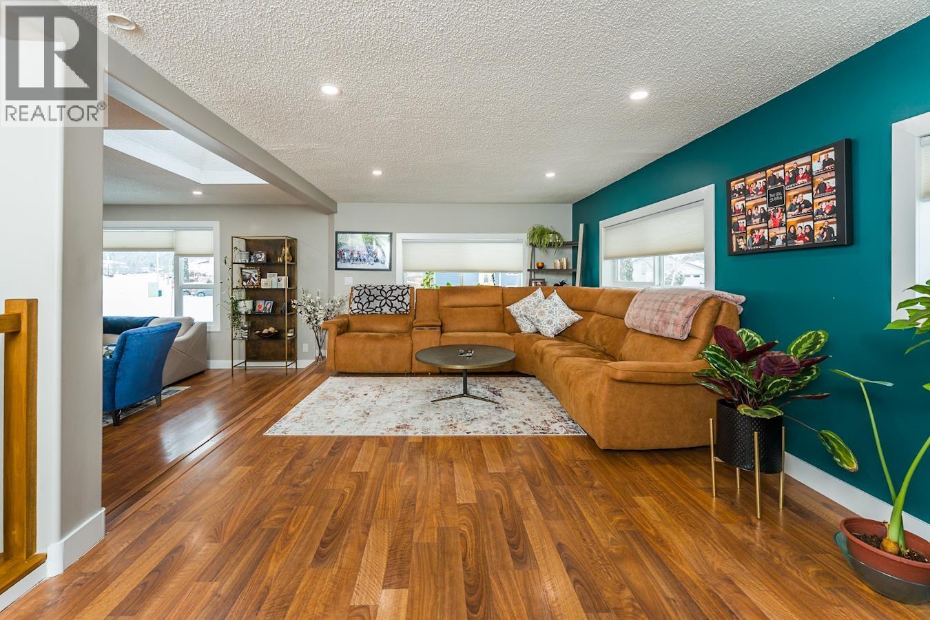 392 GREEN PLACE, Prince George