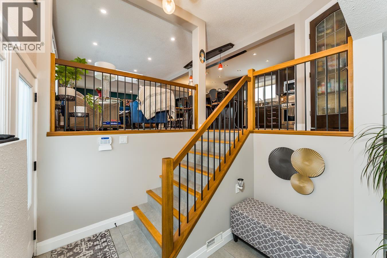 392 GREEN PLACE, Prince George