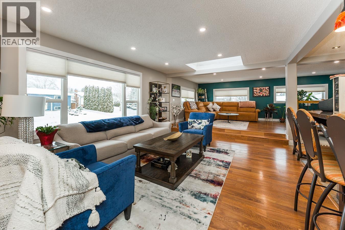 392 GREEN PLACE, Prince George