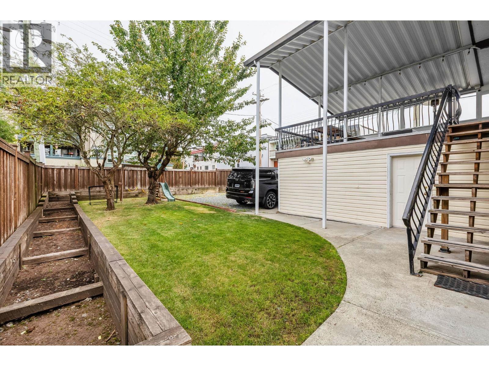 651 E 17TH AVENUE, Vancouver