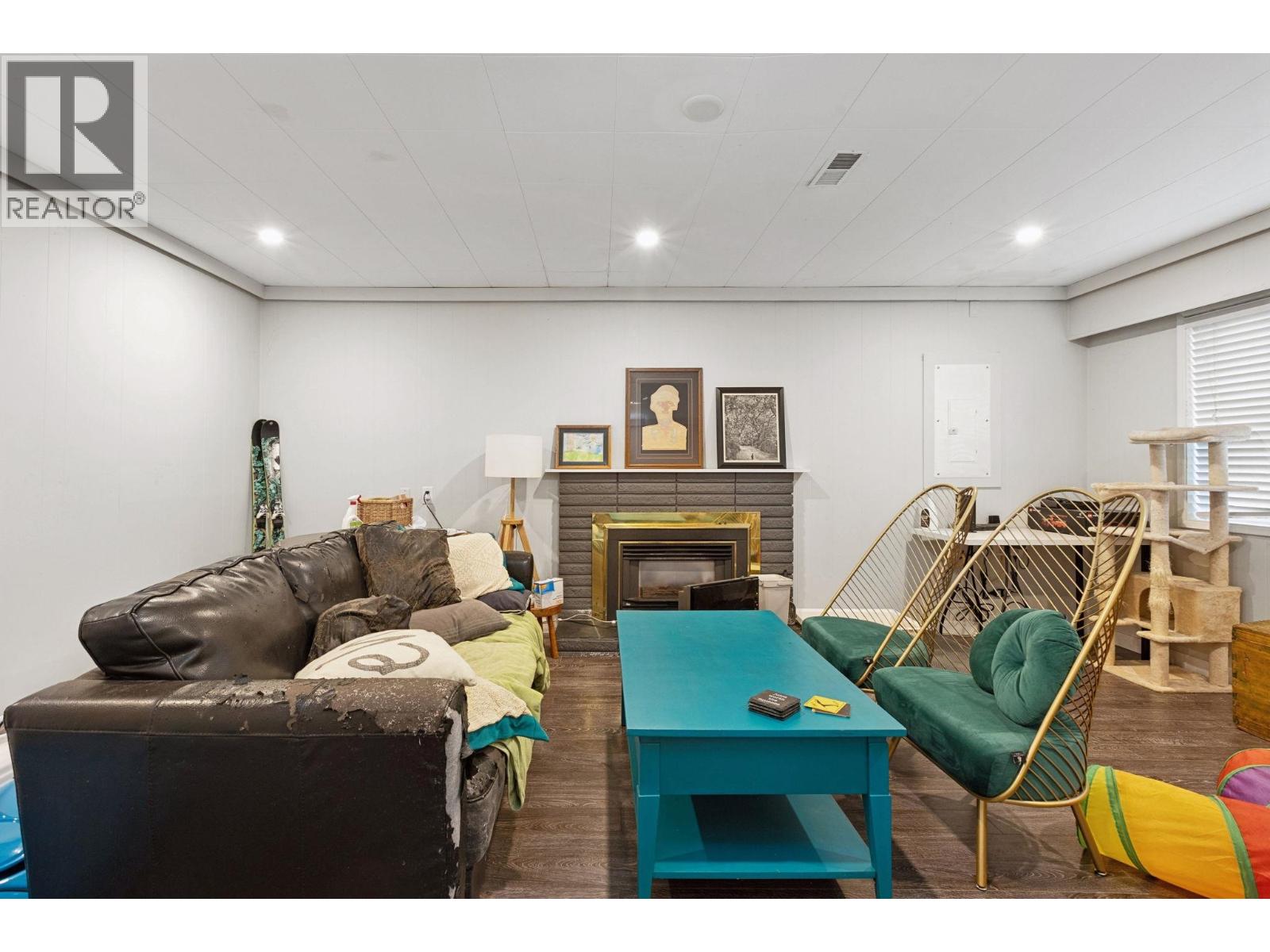 651 E 17TH AVENUE, Vancouver