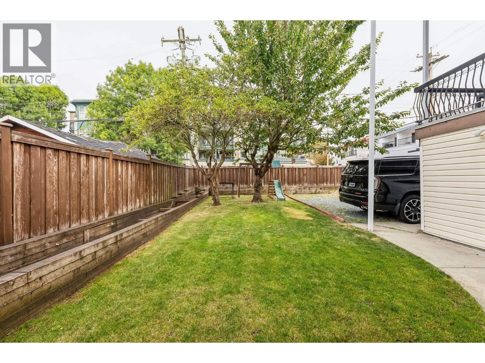 651 E 17TH AVENUE, Vancouver