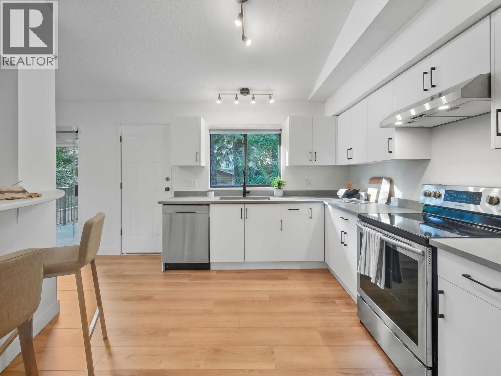 1777 CALEDONIA AVENUE, North Vancouver