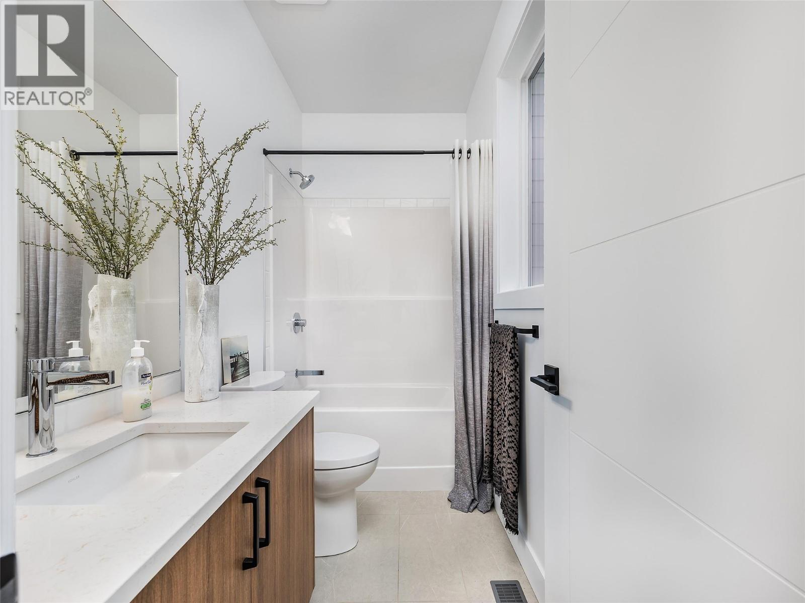 7735 Okanagan Hills Boulevard Unit# 49, Vernon