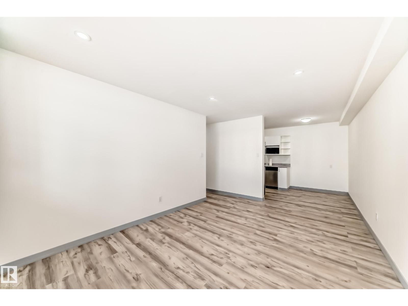 #4B 13230 FORT RD NW, Edmonton