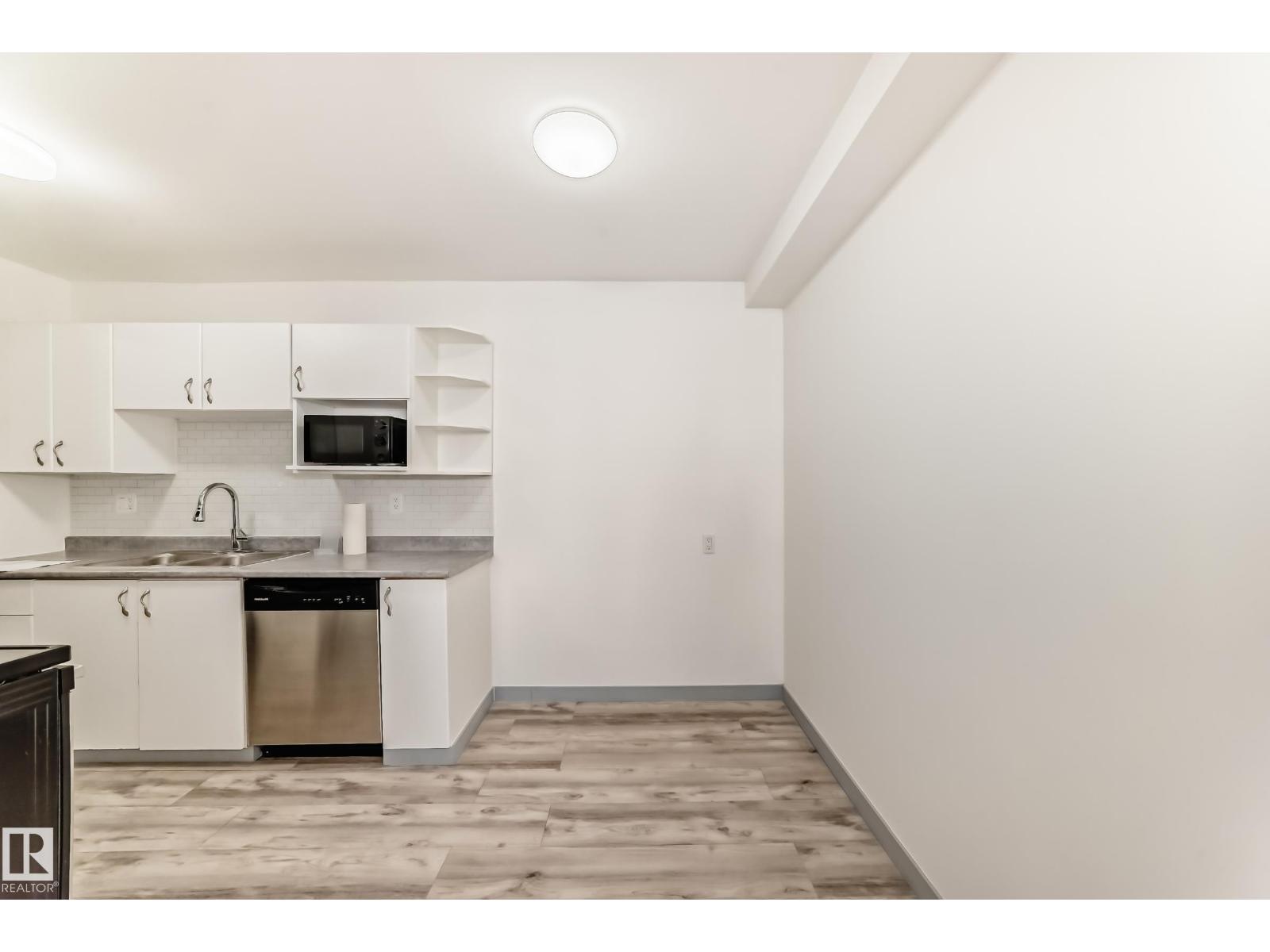 #4B 13230 FORT RD NW, Edmonton