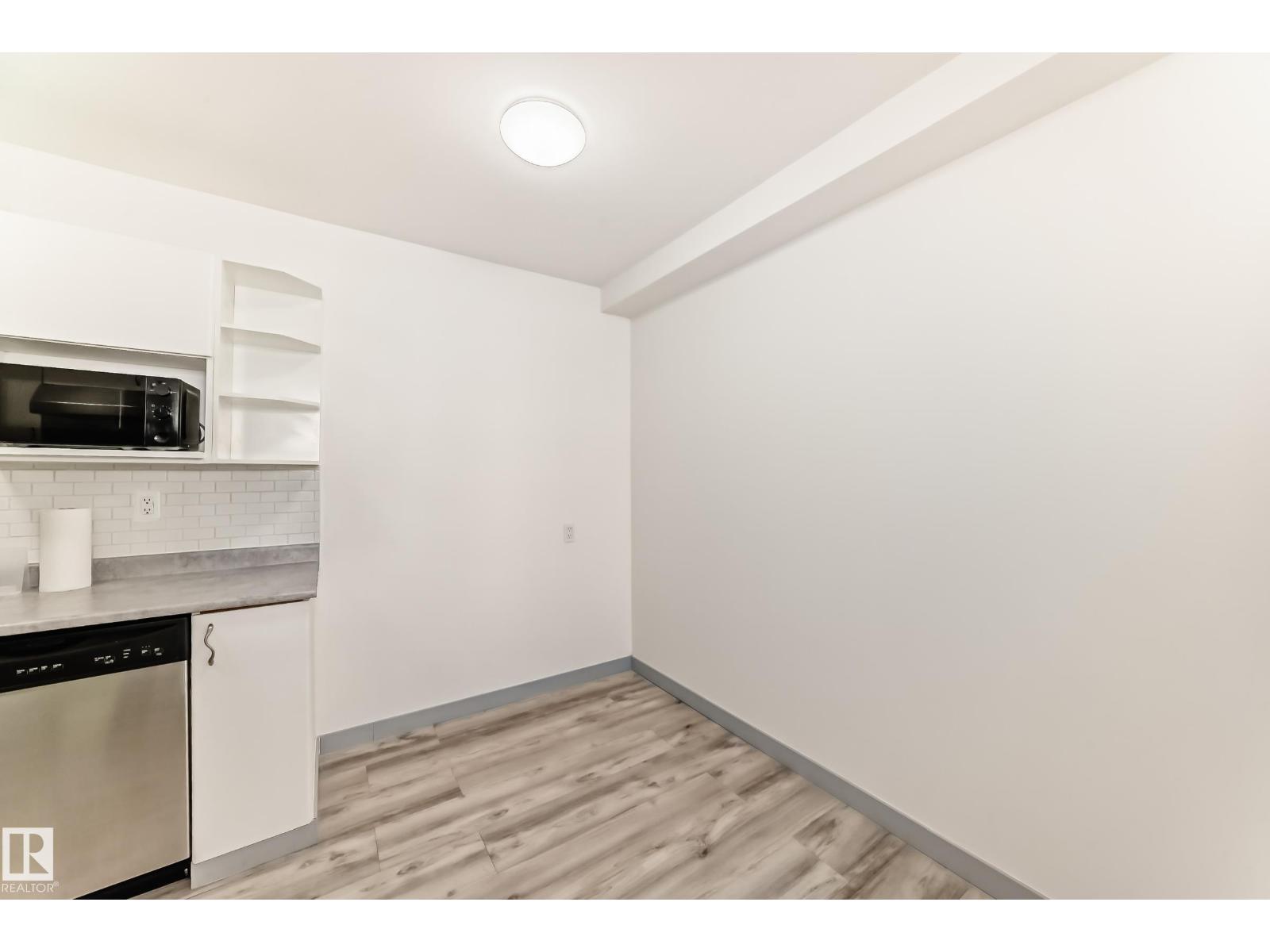 #4B 13230 FORT RD NW, Edmonton