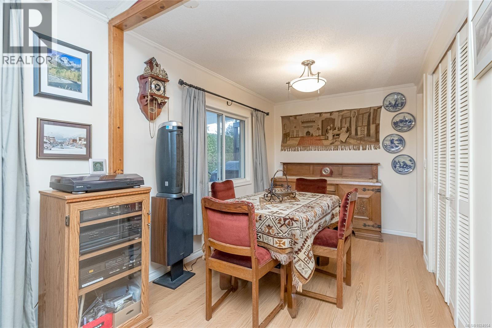 1071 Bourban Rd, Mill Bay