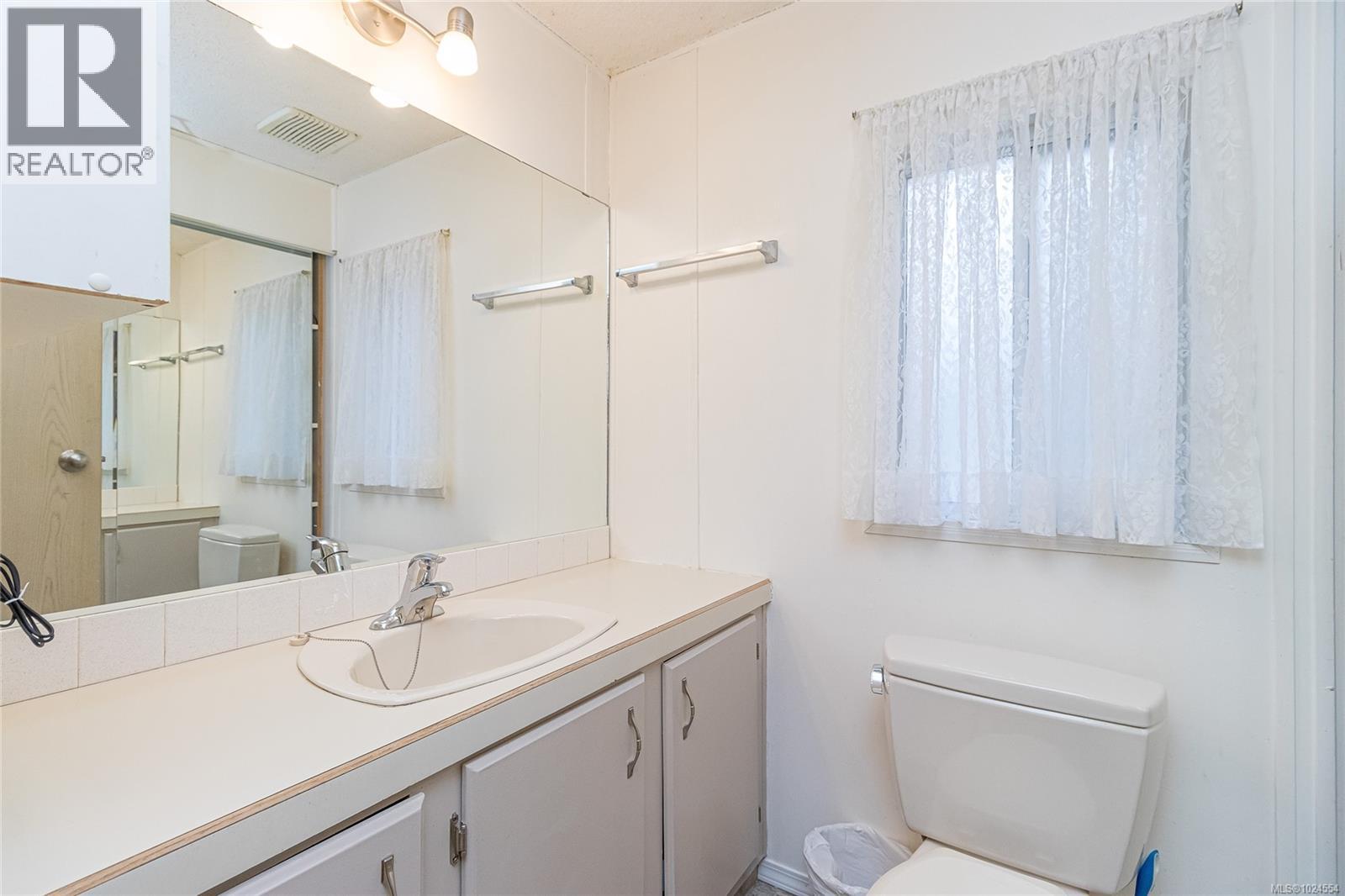 1071 Bourban Rd, Mill Bay