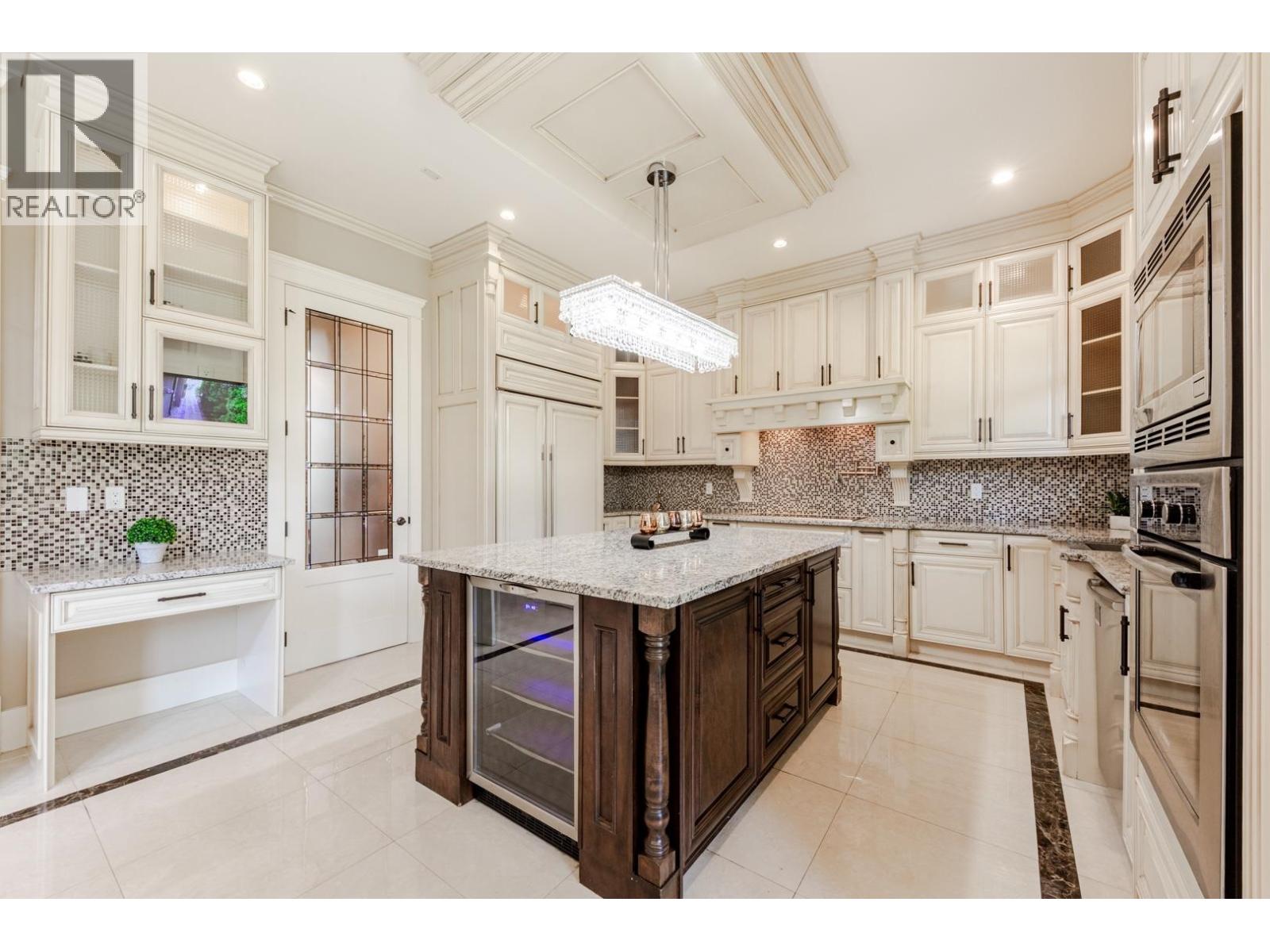 5628 GIBBONS Drive, Richmond