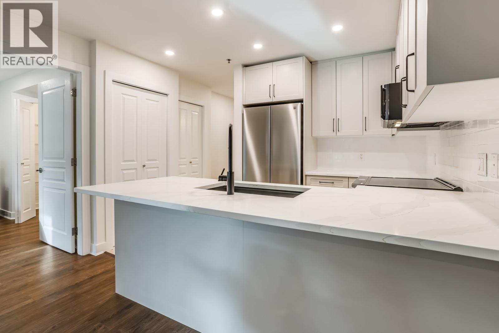 1099 Sunset Drive Unit# 123, Kelowna