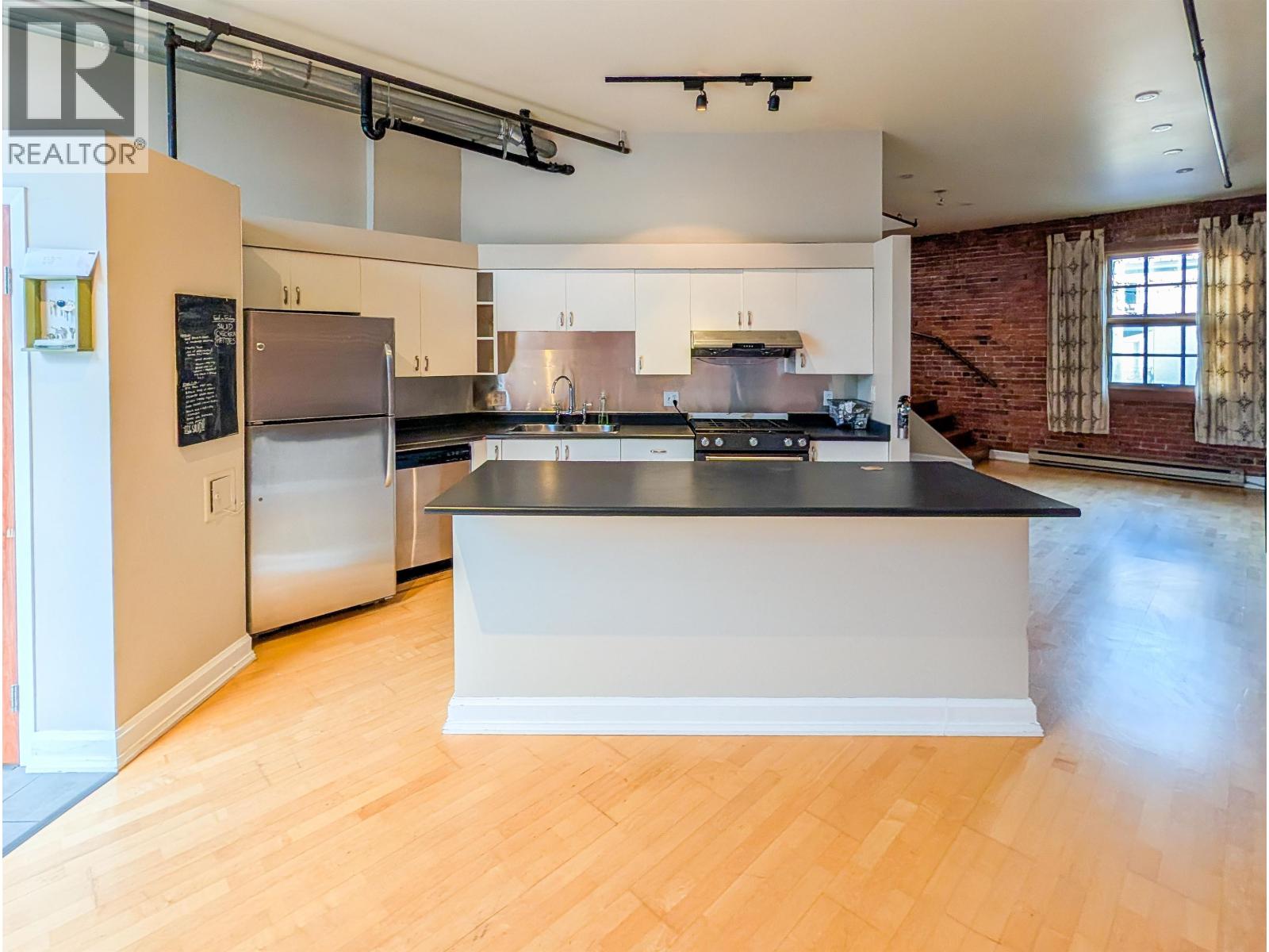 11 280 EAST 6TH AVENUE, Vancouver