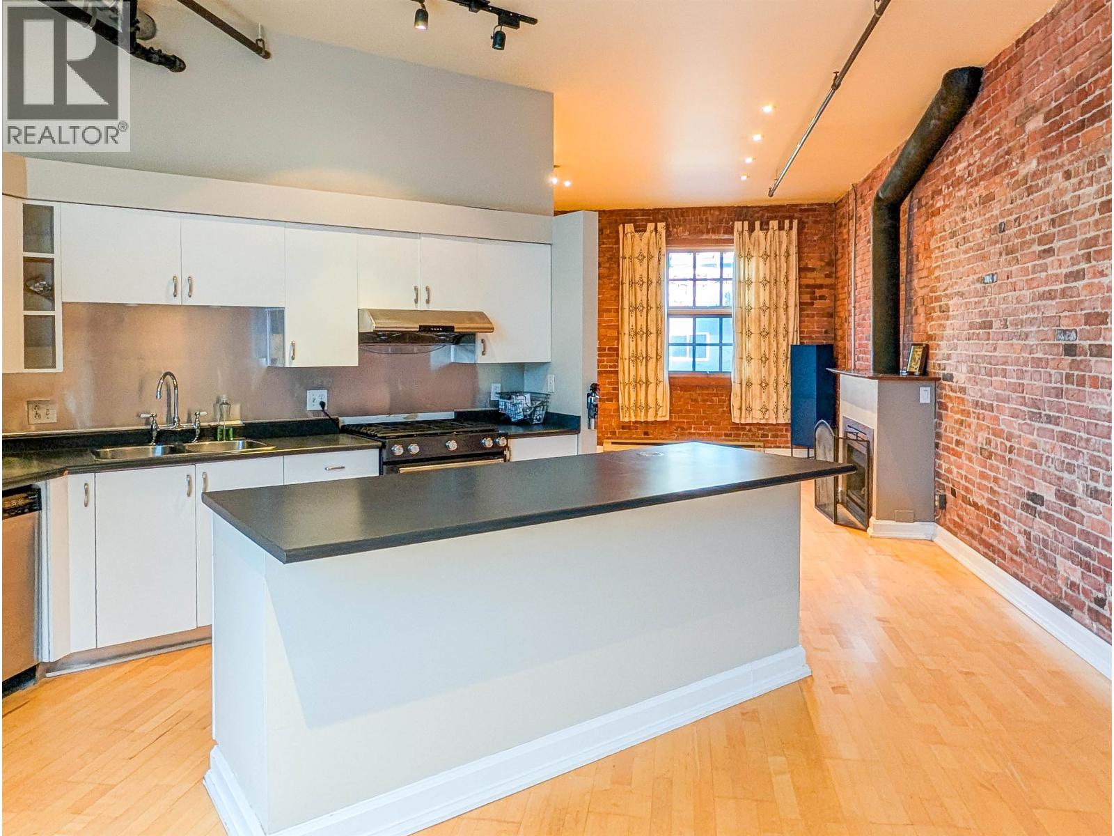 11 280 EAST 6TH AVENUE, Vancouver