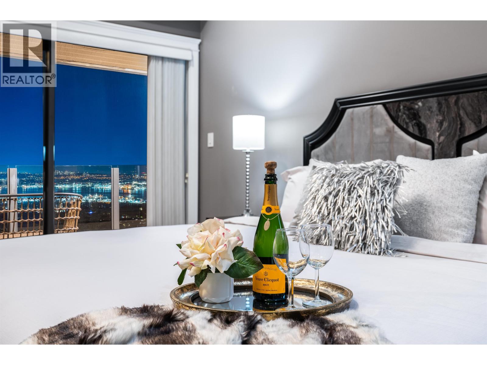 1521 CHARTWELL DRIVE, West Vancouver