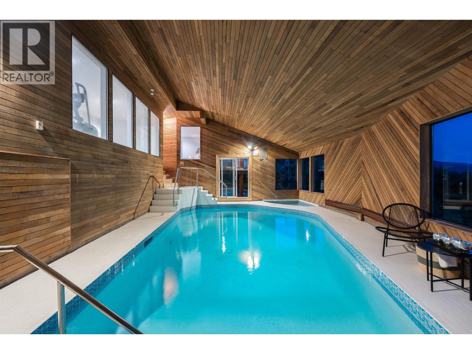 1521 CHARTWELL DRIVE, West Vancouver