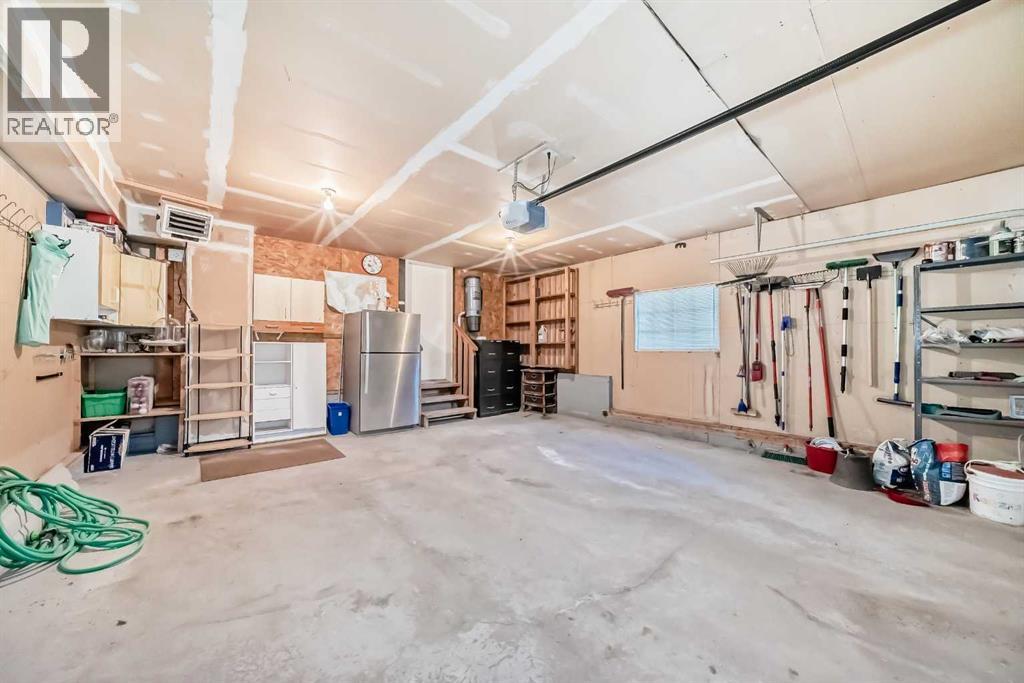 Single Family House for Sale in  Citadel Ridge Close NW Citadel Calgary 