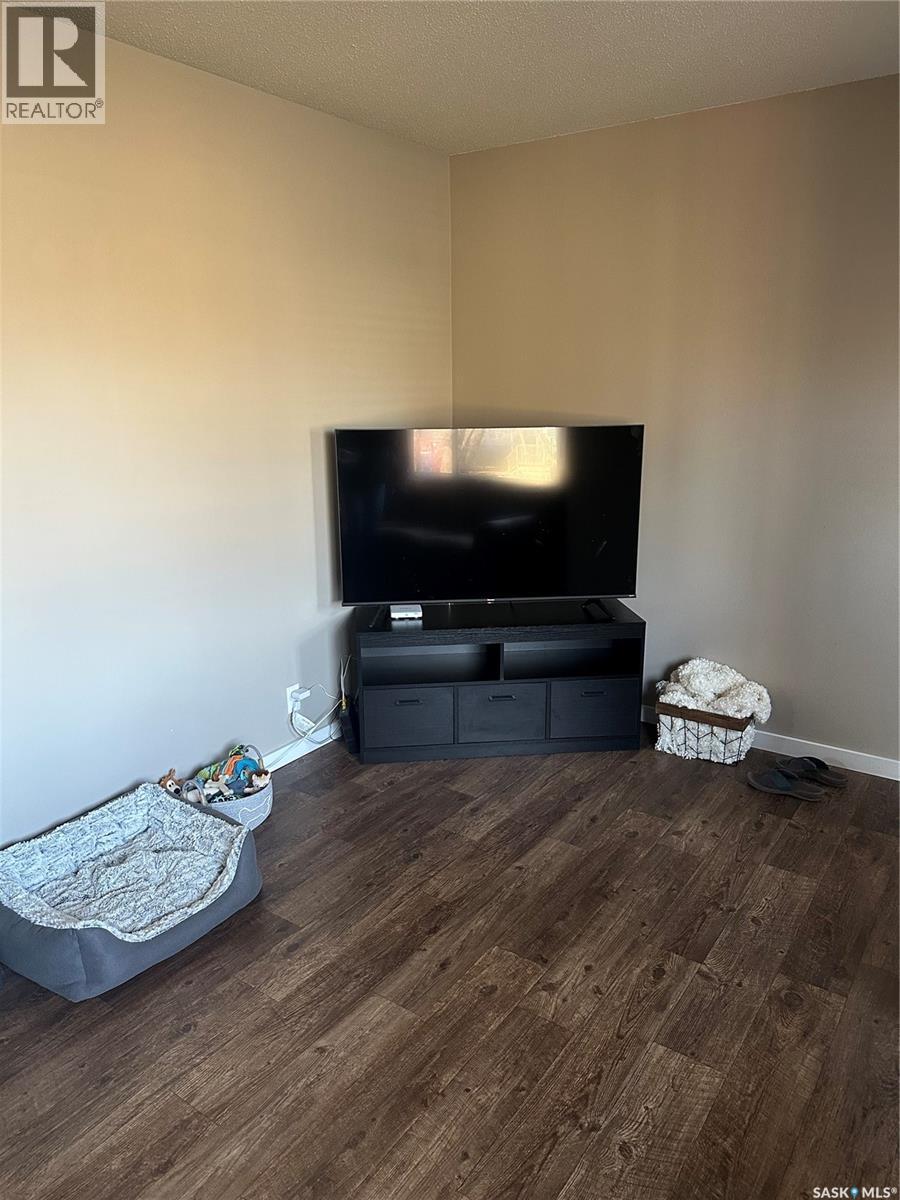 #246 5th AVENUE NW - 4