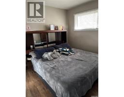 Bedroom - 246 5th Avenue Nw, Swift Current, SK S9H0W3 Photo 7