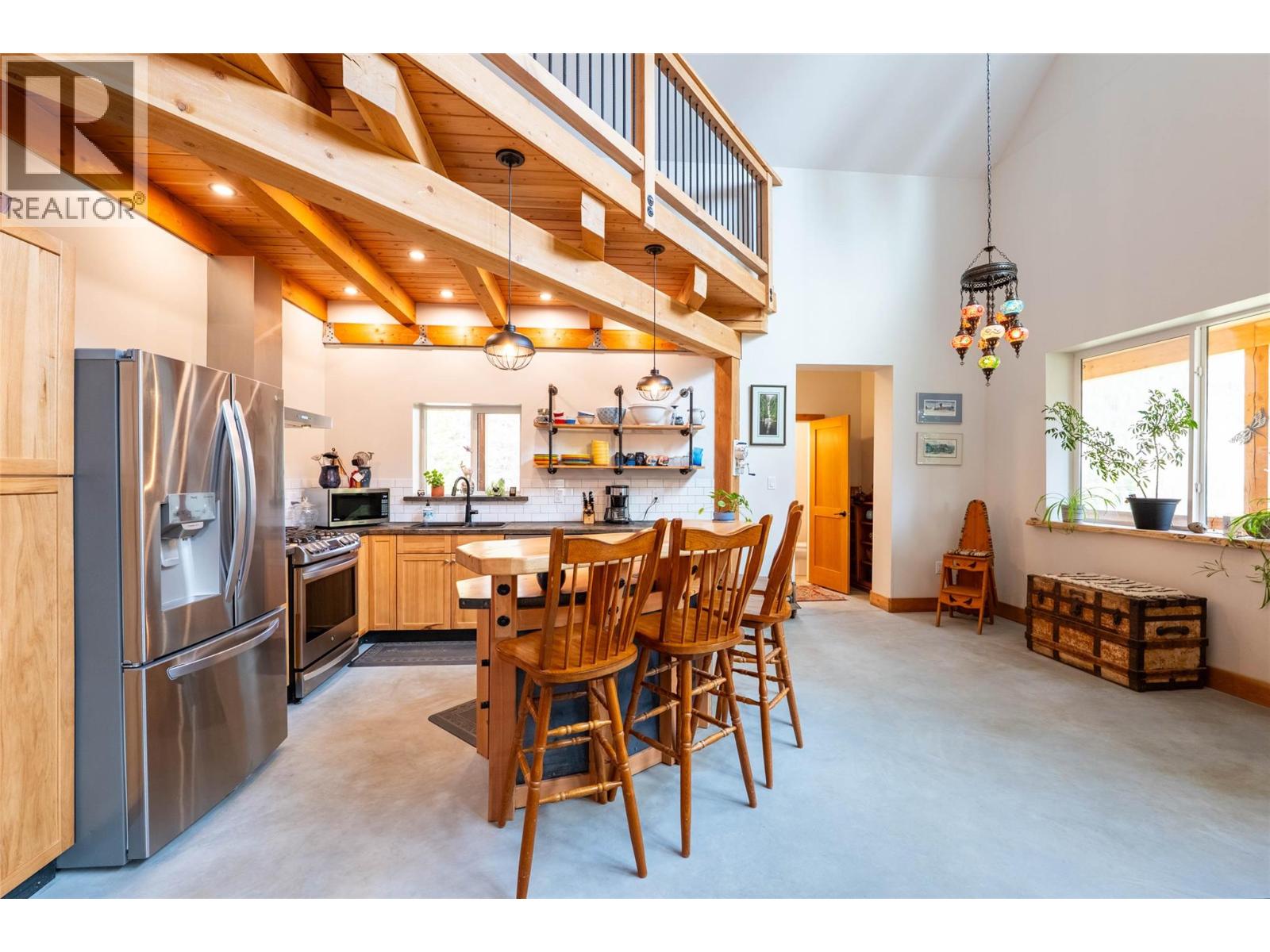 8774 6 Highway, Salmo