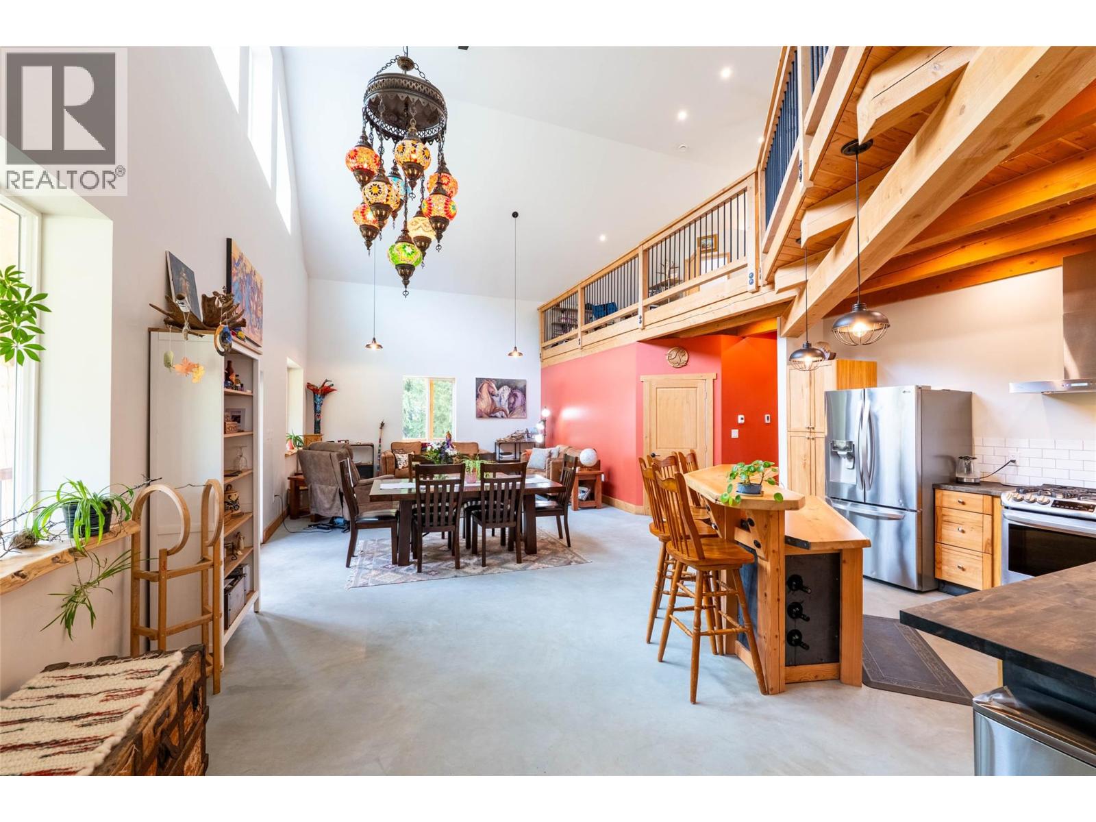 8774 6 Highway, Salmo