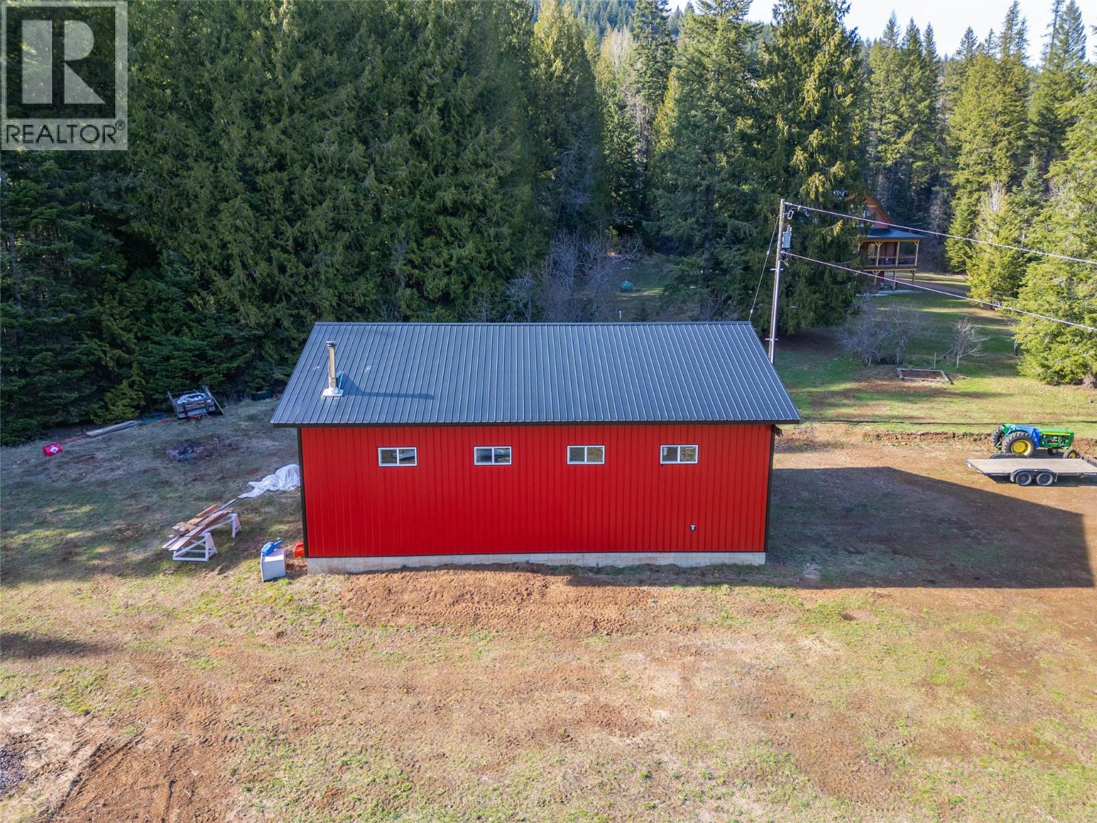 8774 6 Highway, Salmo
