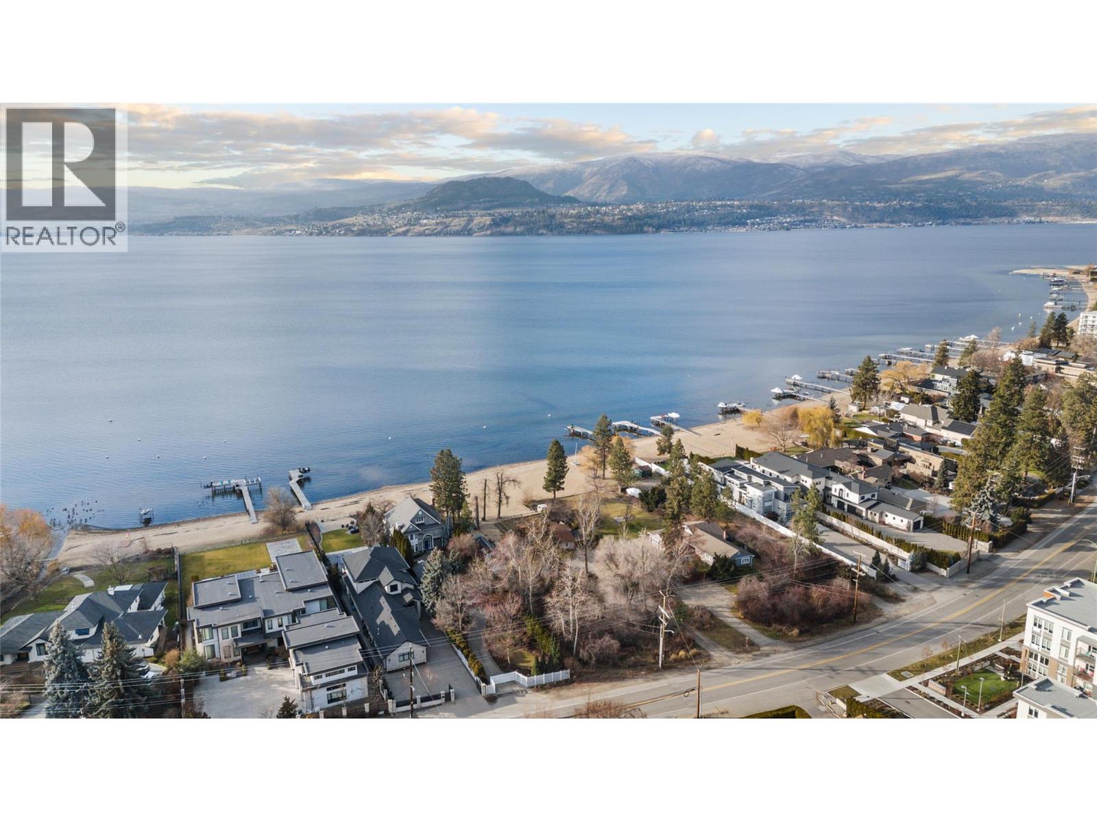  4158 Lakeshore Road, Kelowna