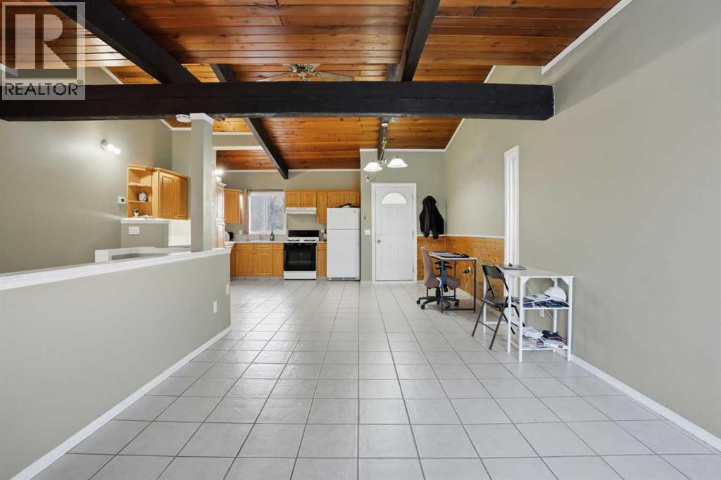 Single Family House Bi-level for Sale in  Pinemont Bay NE Pineridge Calgary 