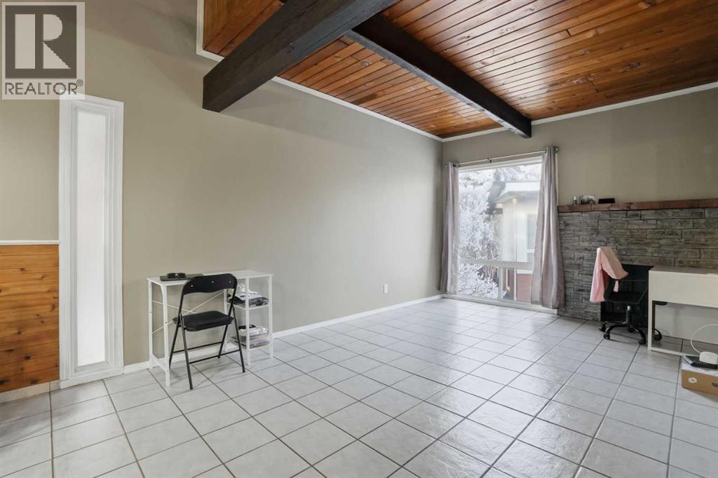 Single Family House Bi-level for Sale in  Pinemont Bay NE Pineridge Calgary 