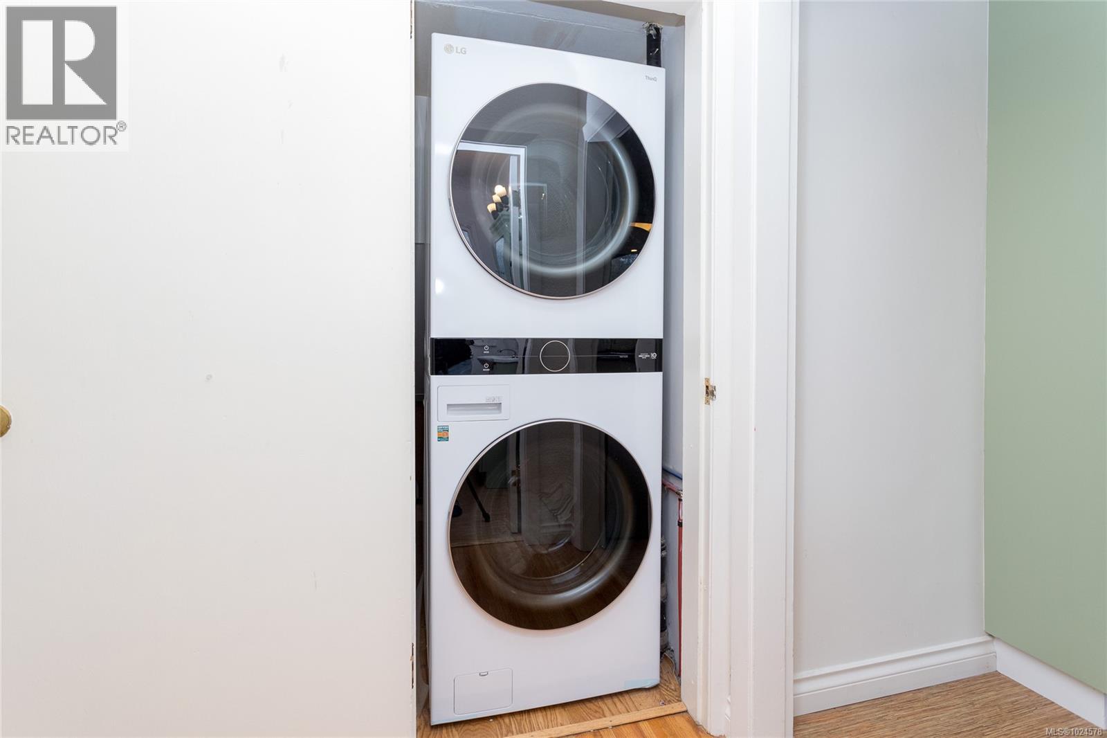  160 Joseph Street, Victoria