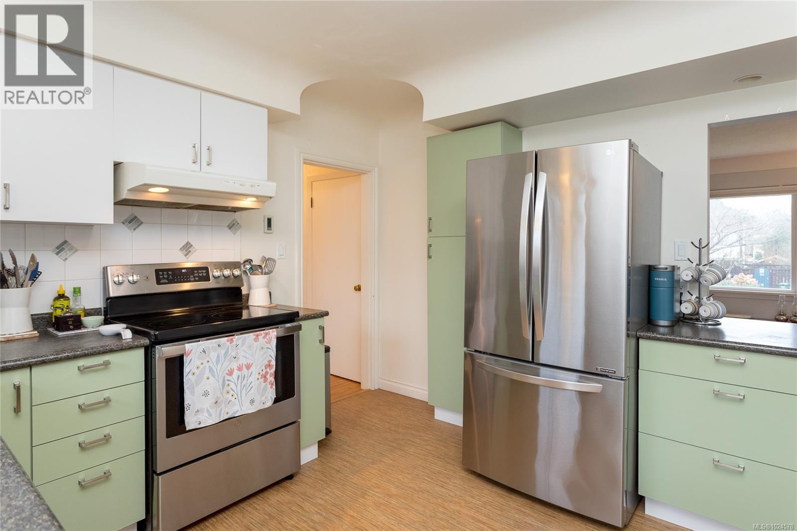  160 Joseph Street, Victoria