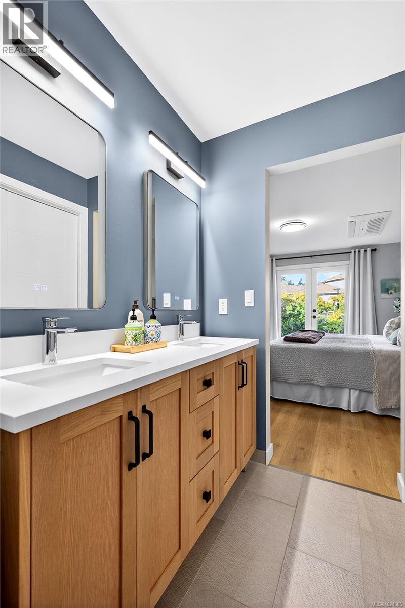 13 295 Lower Ganges Road, Salt Spring