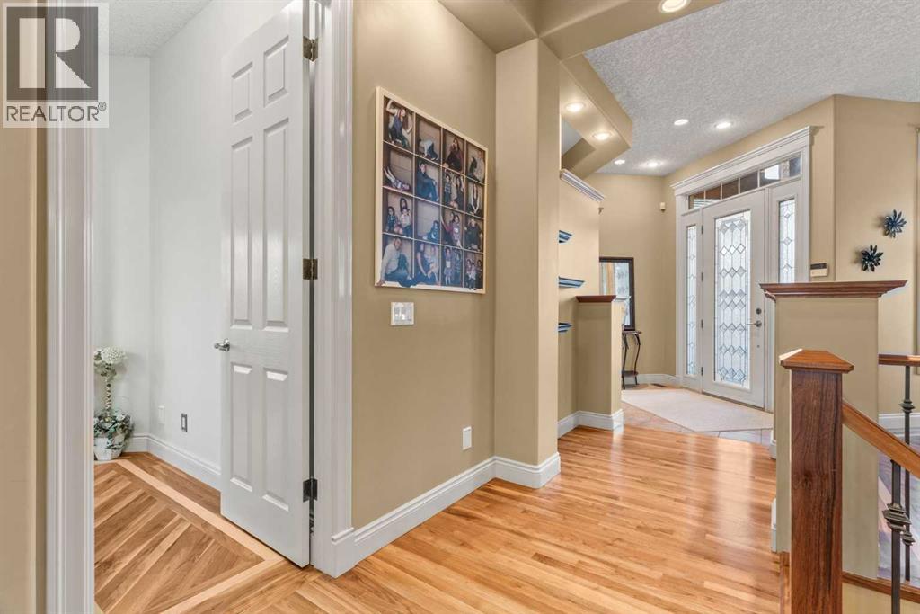 Single Family House Bungalow for Sale in  MCKENZIE LAKE Island SE McKenzie Lake Calgary 