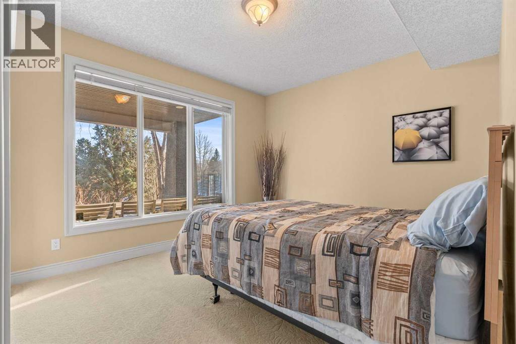 Single Family House Bungalow for Sale in  MCKENZIE LAKE Island SE McKenzie Lake Calgary 