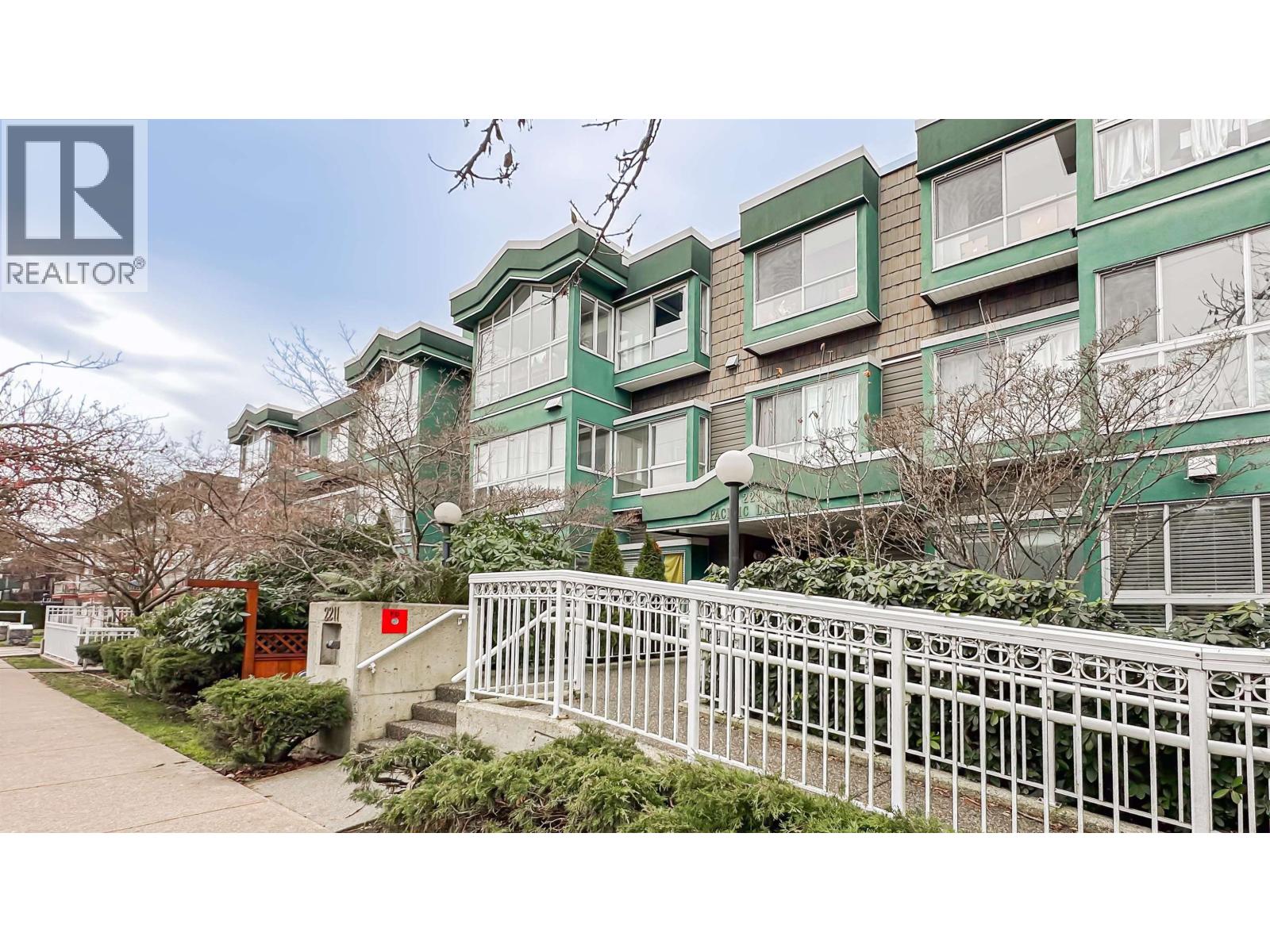 2211 WALL STREET, Vancouver